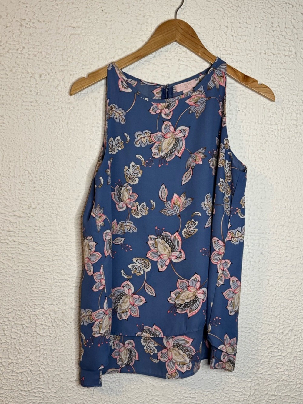 St. Tropez Navy Blue Floral Sleeveless Camisole